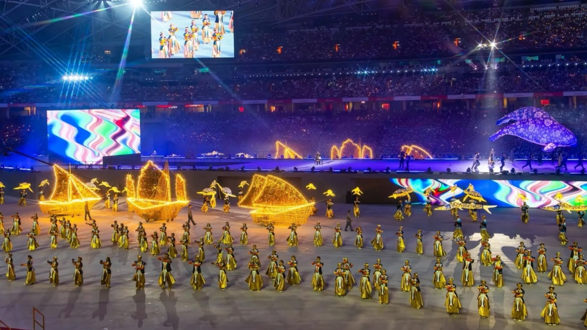 Singapore Celebrates 61st National Day with Historic Stadium Parade Return