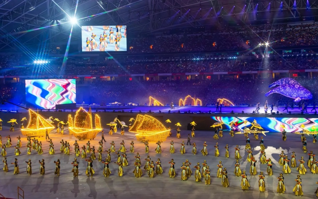 Singapore Celebrates 61st National Day with Historic Stadium Parade Return