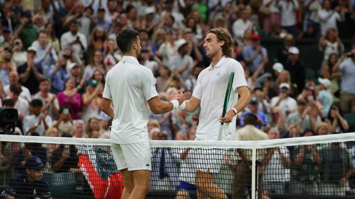Djokovic Shows No Mercy, Steamrolls Past Tsitsipas at Wimbledon