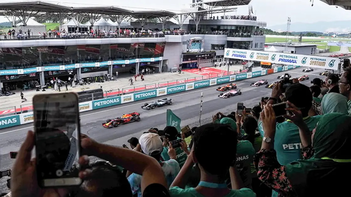 Malaysia's F1 Ambitions Won't Drain Coffers, Anwar Assures