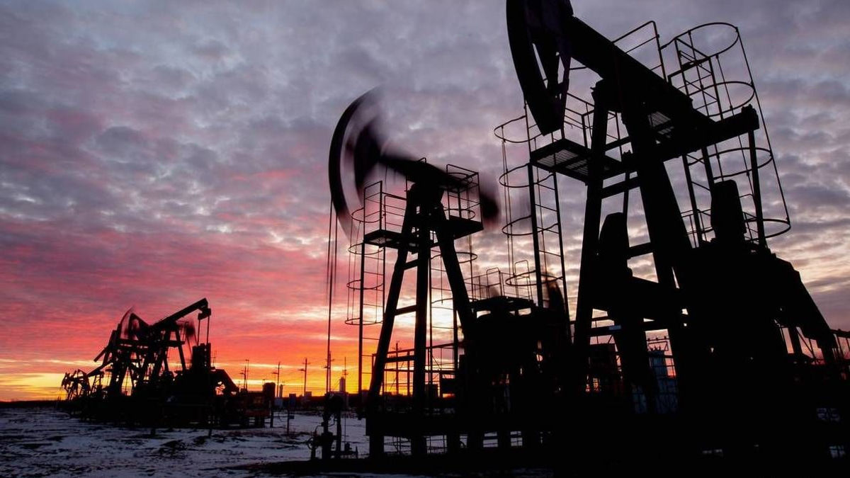 Oil Prices Sink on Easing US-Iran Tensions, Though Peace Remains Elusive