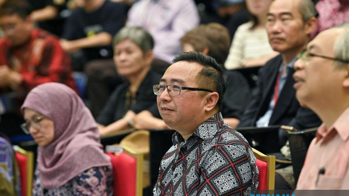 Malaysia's Tech Boom Creates Urgent Demand for STEM Talent, Minister Says