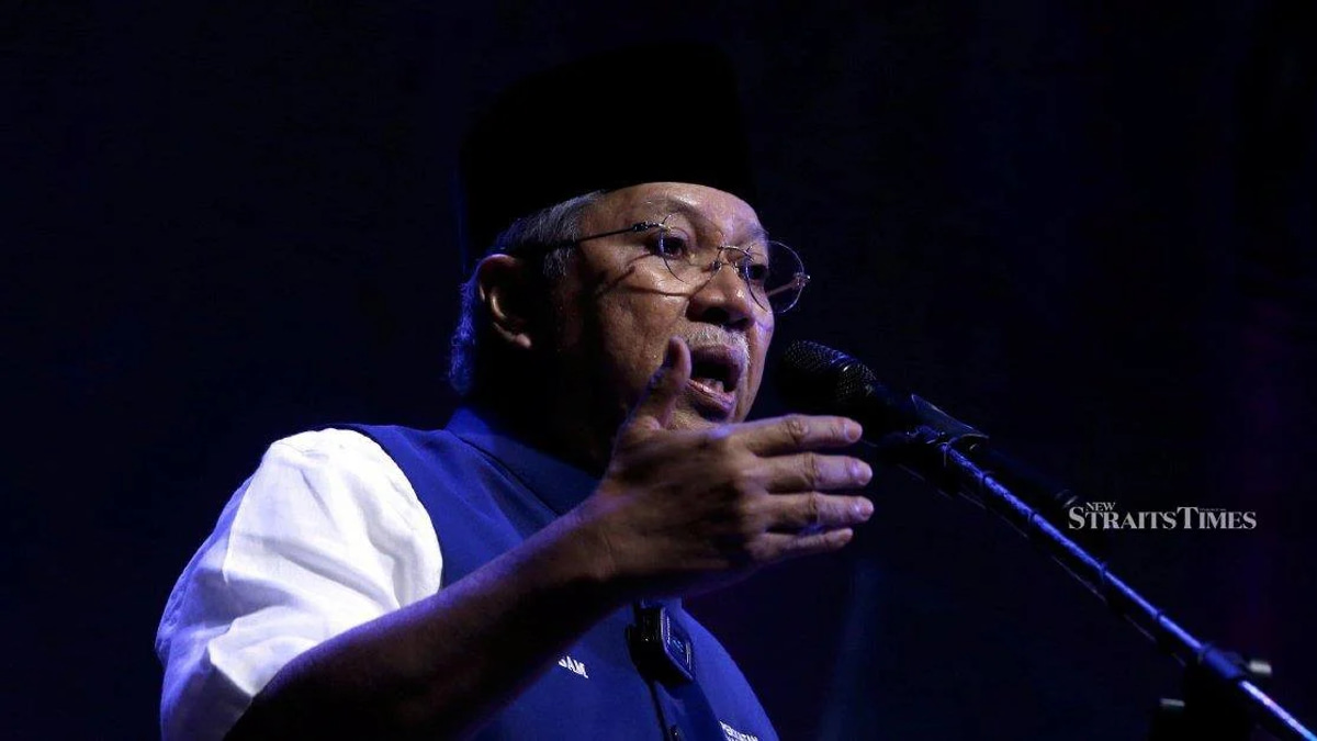 Annuar Calls for Restraint as Perikatan Nasional Faces Coalition Strains