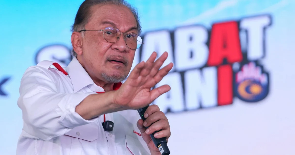 Anwar Makes Final Push for Johor Voters Ahead of State Election
