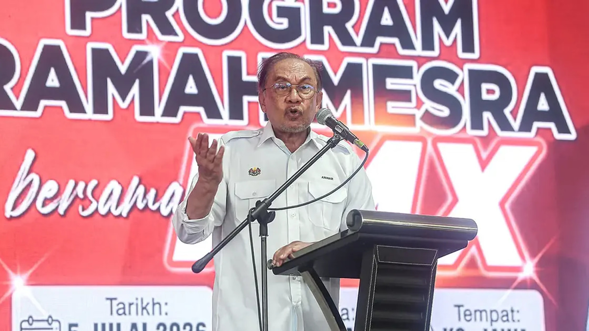 PM Anwar Unveils Housing Initiative for Civil Servants on Unused Government Land