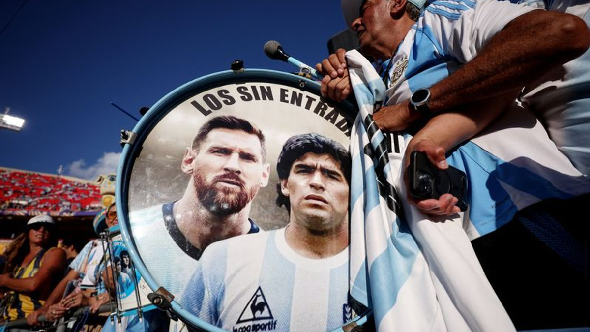 Argentina's War Veterans Urge Fans to Keep Politics Out of England World Cup Clash