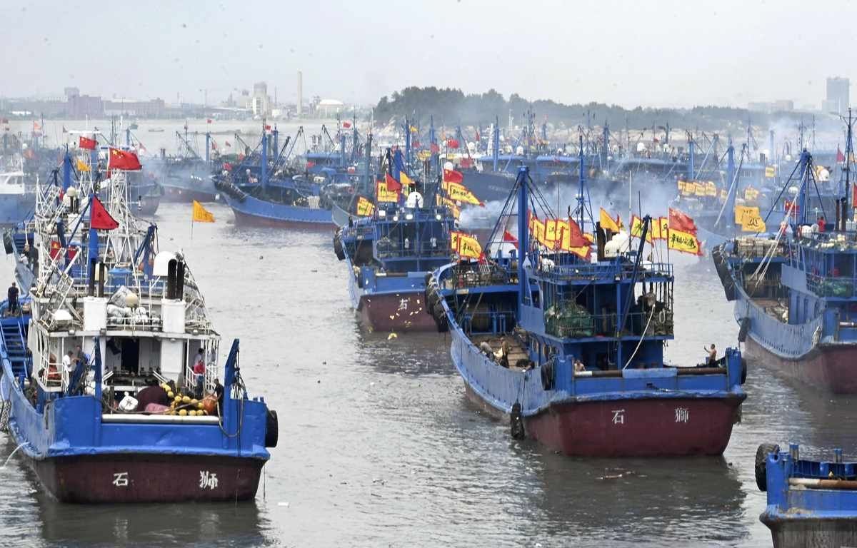 China's Fishing Ban Lift Stirs Regional Tensions as Japan Braces for Senkaku Incursions