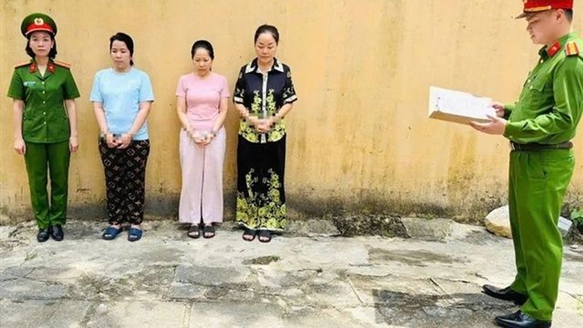 Vietnam expands diamond smuggling crackdown, charging four jewellery sector figures