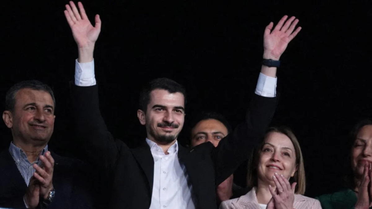 Turkish graft probe ensnares opposition-controlled municipality as 36 detained