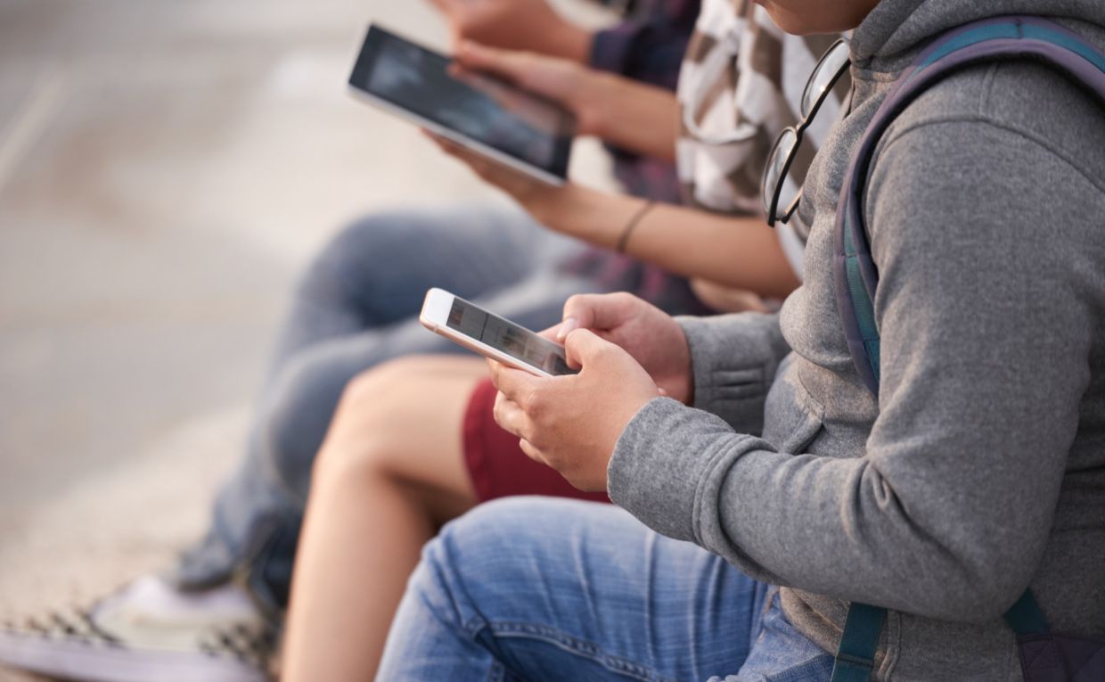Global Push to Shield Children from Social Media Intensifies, Yet Implementation Hurdles Mount