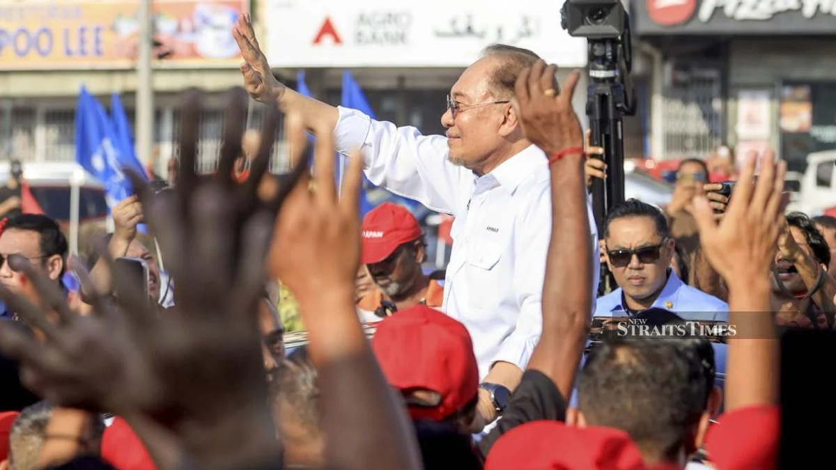 Anwar calls on Johor voters to back Pakatan Harapan's vision for the state