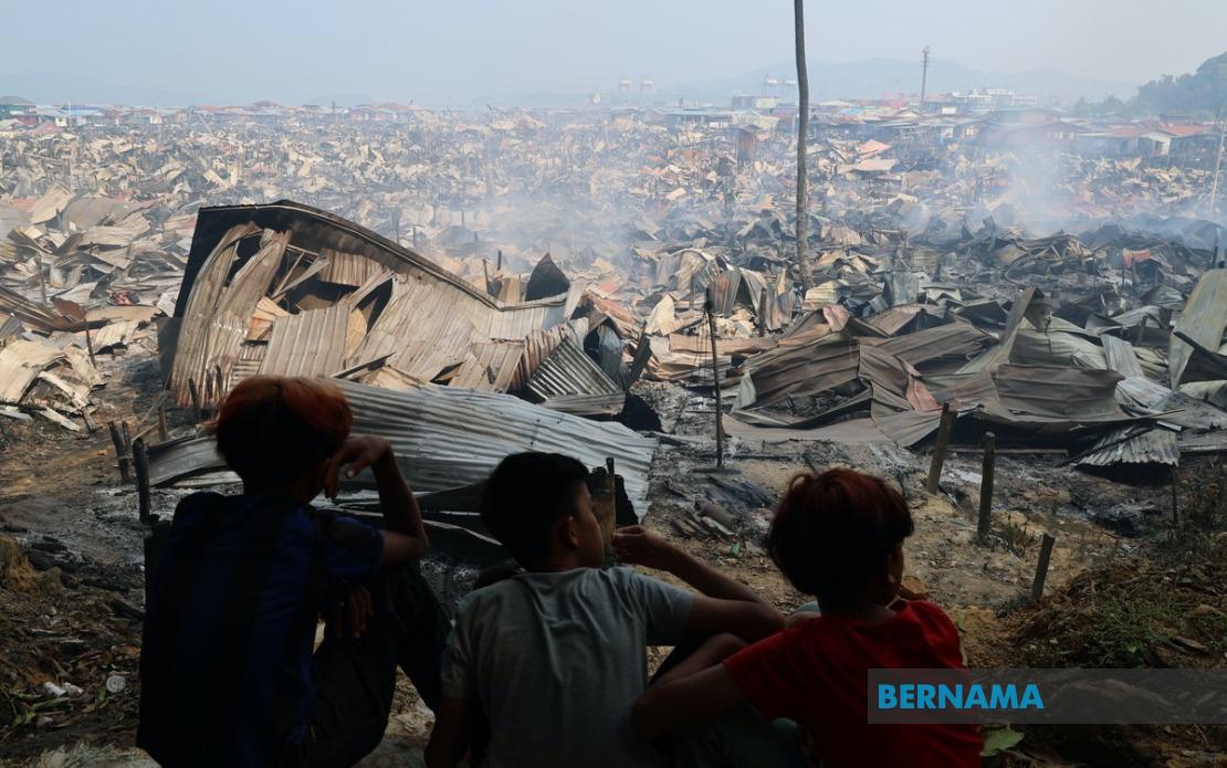 Sabah Pledges RM3,000 Aid Per Household After Kampung Lok Buta Fire Kills Three Children