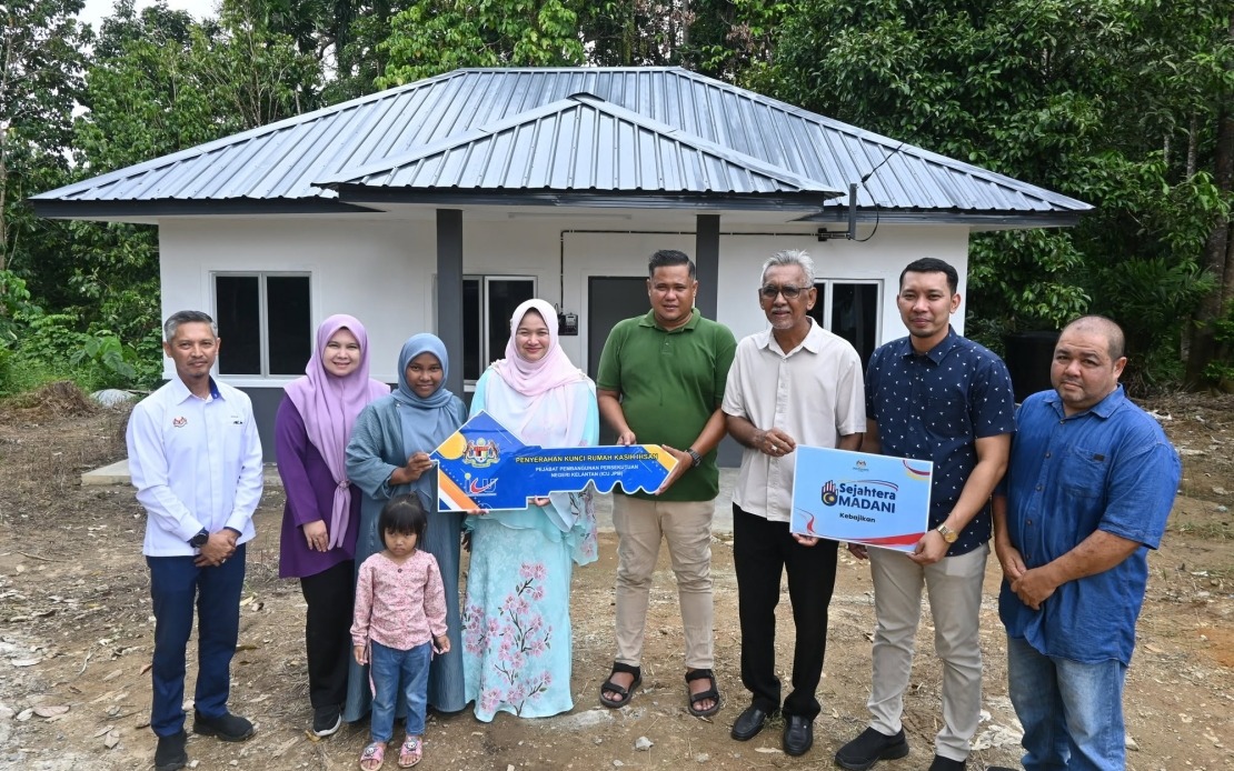 Government Delivers Rumah Kasih Ihsan Homes to Jeli Residents, Strengthening Housing Security