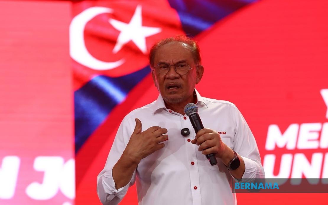 PM Anwar Rejects BMW Purchase Claims, Says Vehicle Is Government Asset