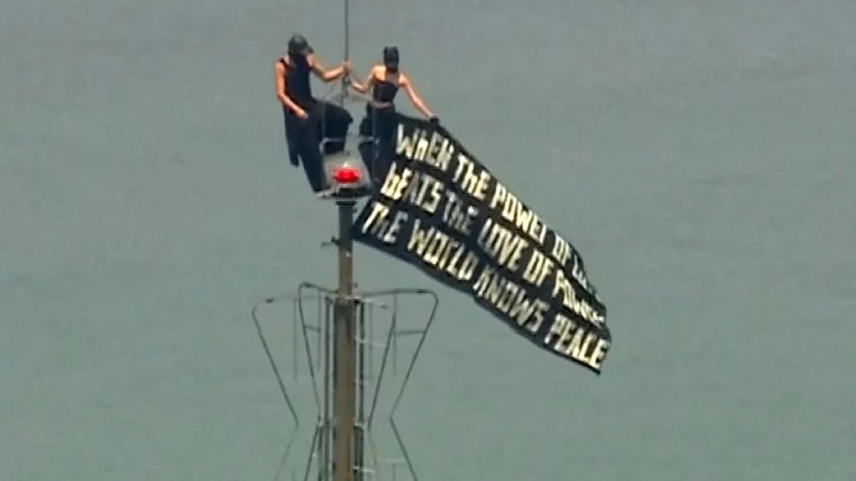 Two climbers arrested atop Empire State Building during apparent rooftop proposal