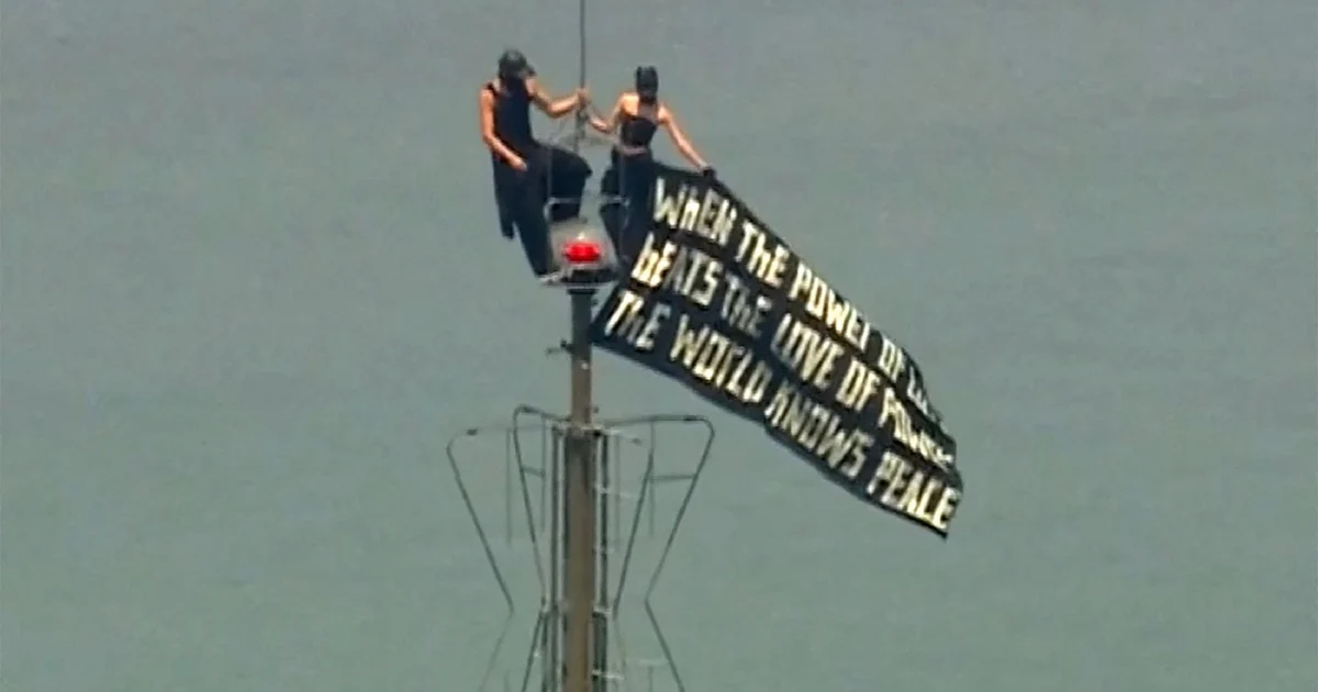 Two climbers arrested atop Empire State Building during apparent rooftop proposal