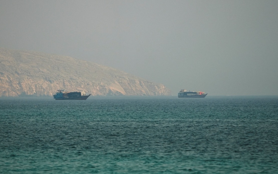 Oman Rejects Mandatory Strait of Hormuz Transit Fees, Proposes Voluntary Service Model
