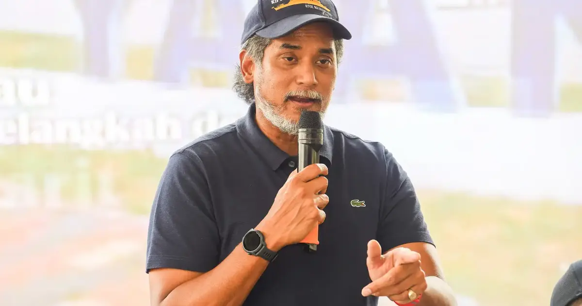 Khairy Accuses Pakatan Harapan of Copying BN's Policy Blueprint