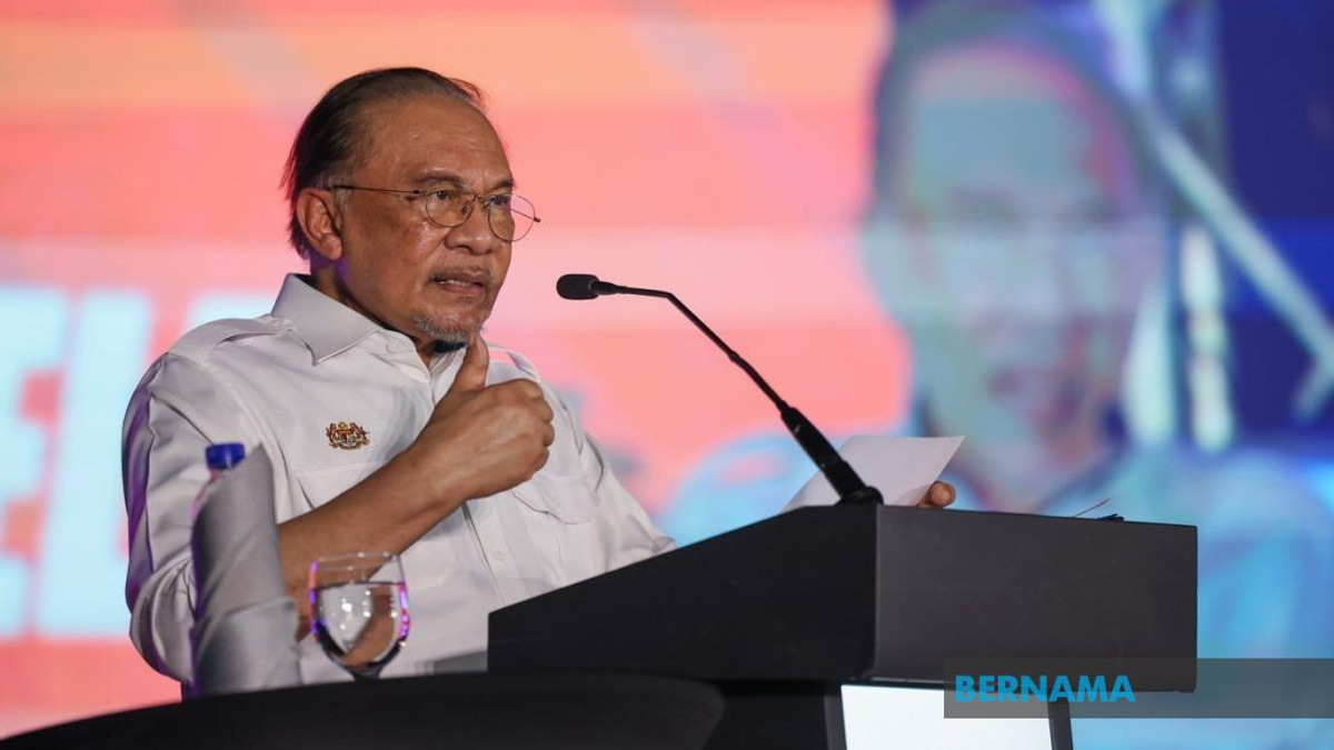 Anwar Pushes FELDA to Strengthen Governance and Learn from Administrative Failures