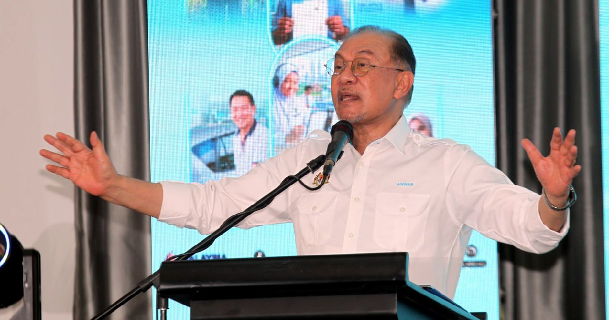 Anwar Pledges RM15.3 Million Boost for Perak's Religious and Pondok Schools