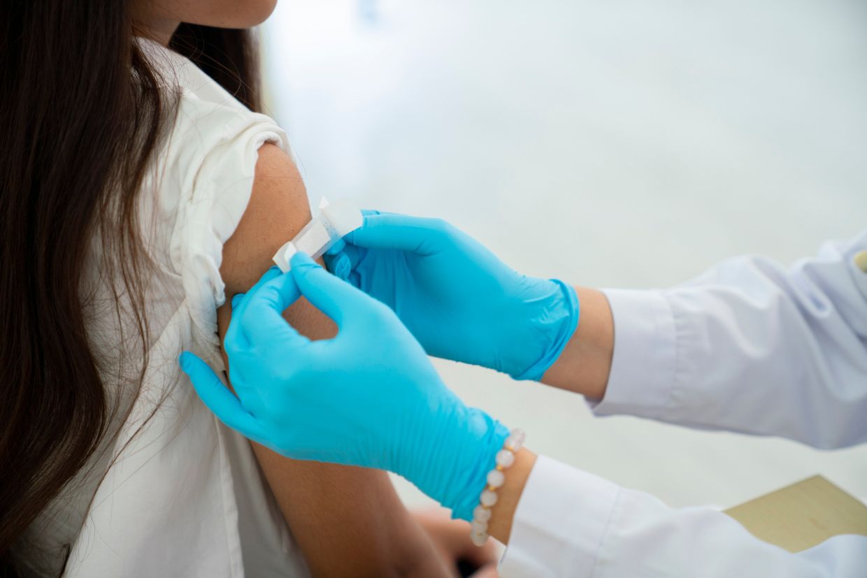 Hong Kong Defends Vaccination Programme as US Scales Back Immunisation Requirements