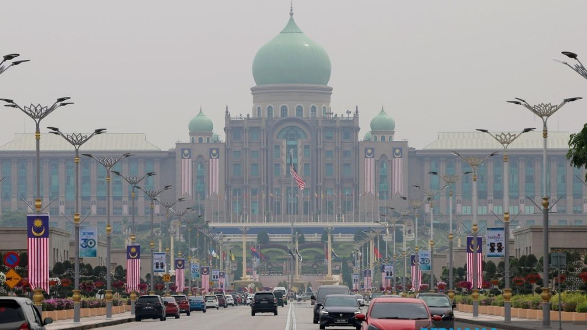 Malaysia braces for hazardous air quality through National Day as transboundary haze spreads