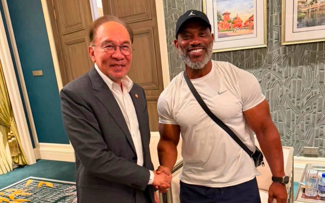 PM Anwar Ibrahim Meets Bodybuilding Icon Dexter Jackson, Quips About Gym Time