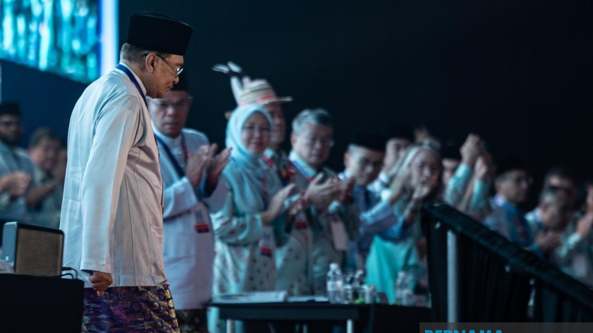 PM Anwar Rejects 'Sidelining' Claims, Points to Rising State Allocations Across Regions