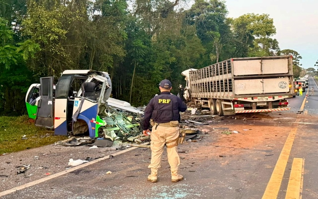 23 Dead in Head-On Bus-Lorry Crash in Brazil's Paraná State