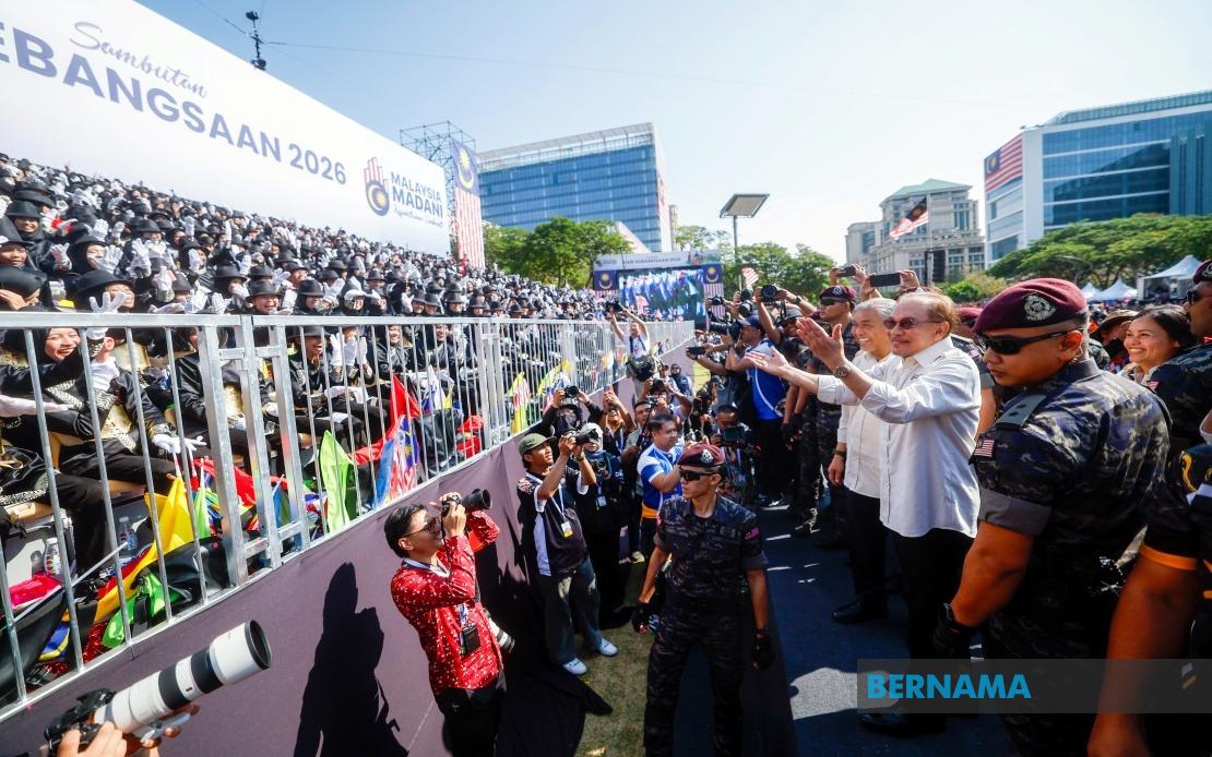 Great Show of Unity: PM Anwar Celebrates Malaysia's 69th National Day with Record Crowds