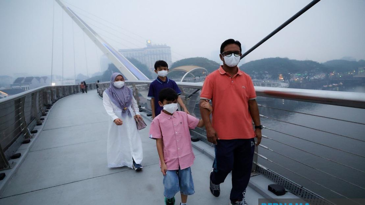 Health Experts Warn Public to Monitor Air Quality and Take Preventive Steps Against Haze
