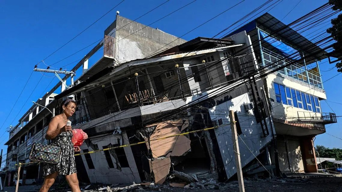 Philippine Earthquake Reshapes Coastline, Leaving Communities in Fear and Uncertainty