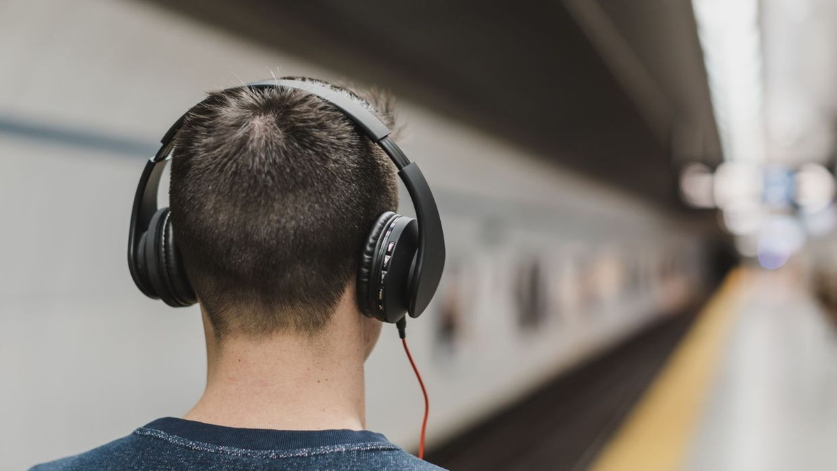 Musicians Push Back as Record Labels Rush to License Their Work to AI Without Permission