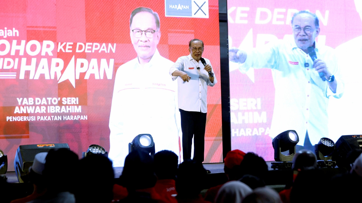 Anwar Accuses BN of Dissolving Johor Assembly to Reassert Political Control