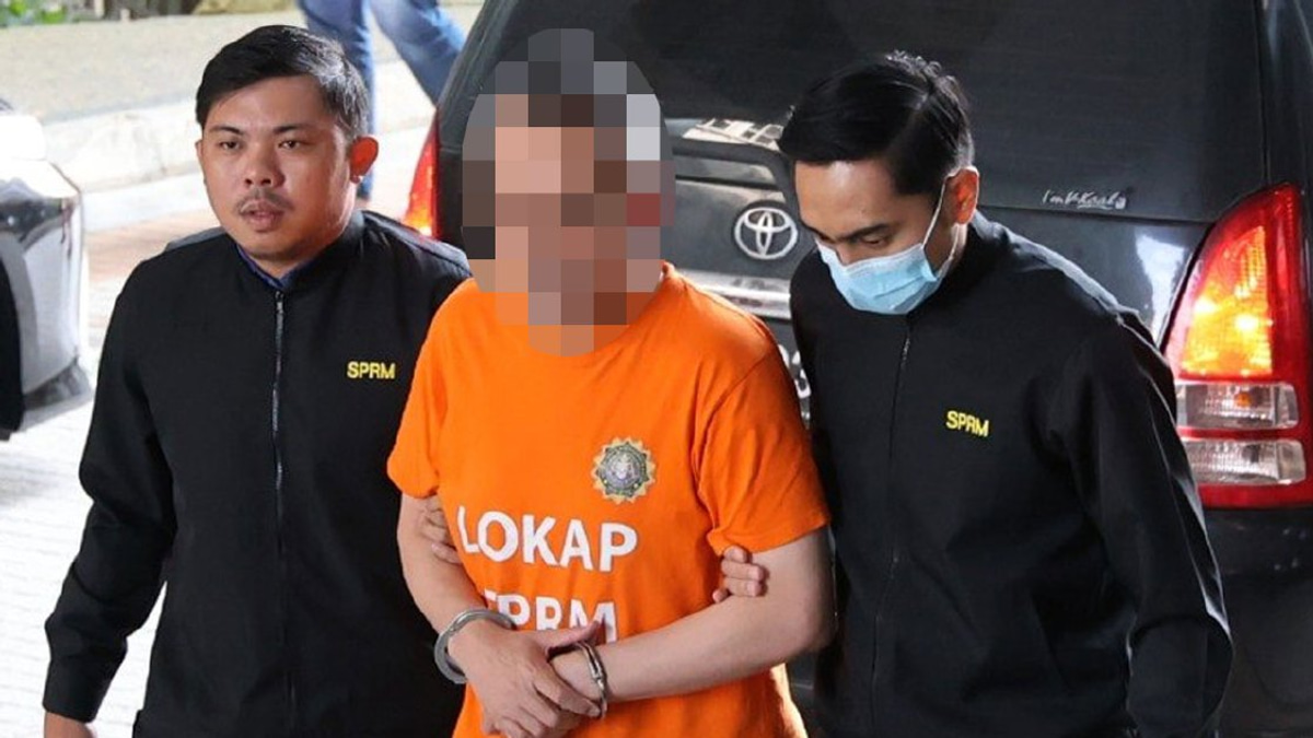 Ex-Tabung Haji Chief Appears in Court for Remand Hearing