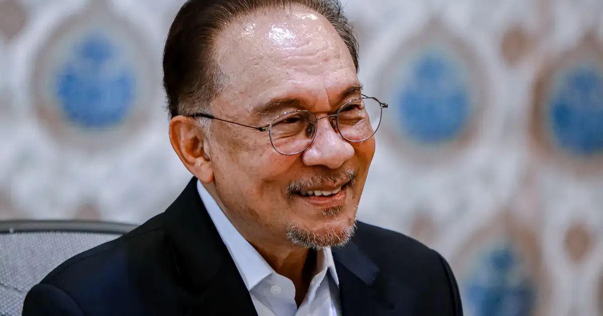 PM Anwar maintains strong public backing with 52% approval rating