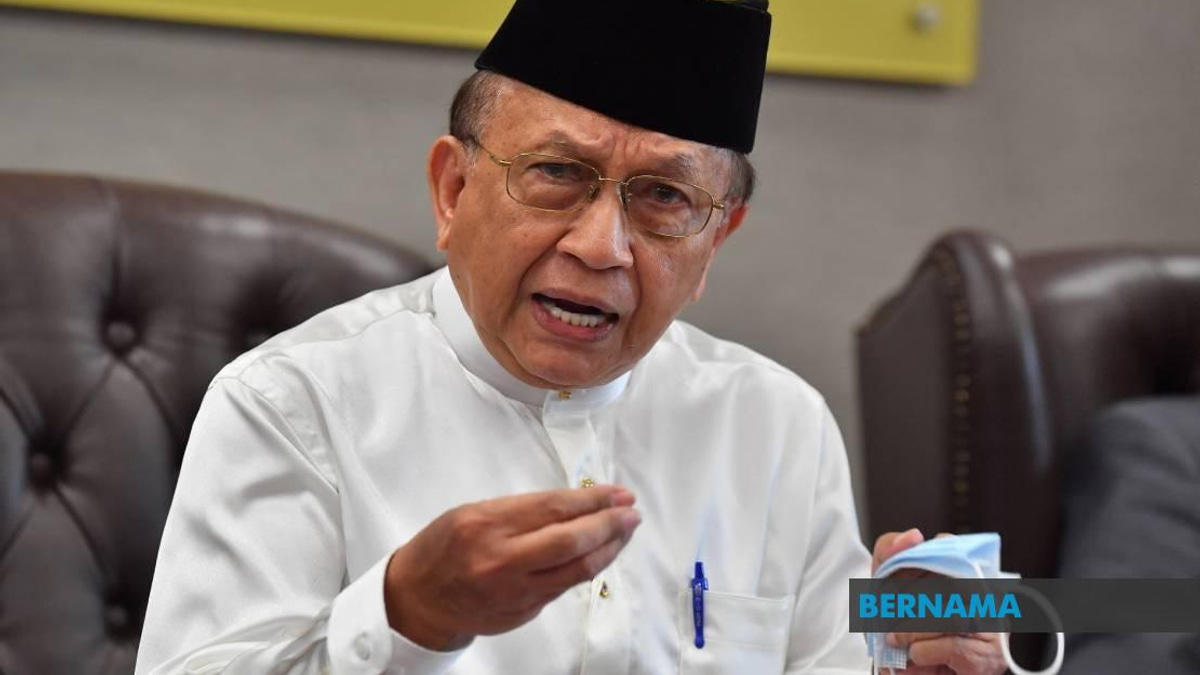 Negeri Sembilan Palace Strips Rais Yatim of State Honors