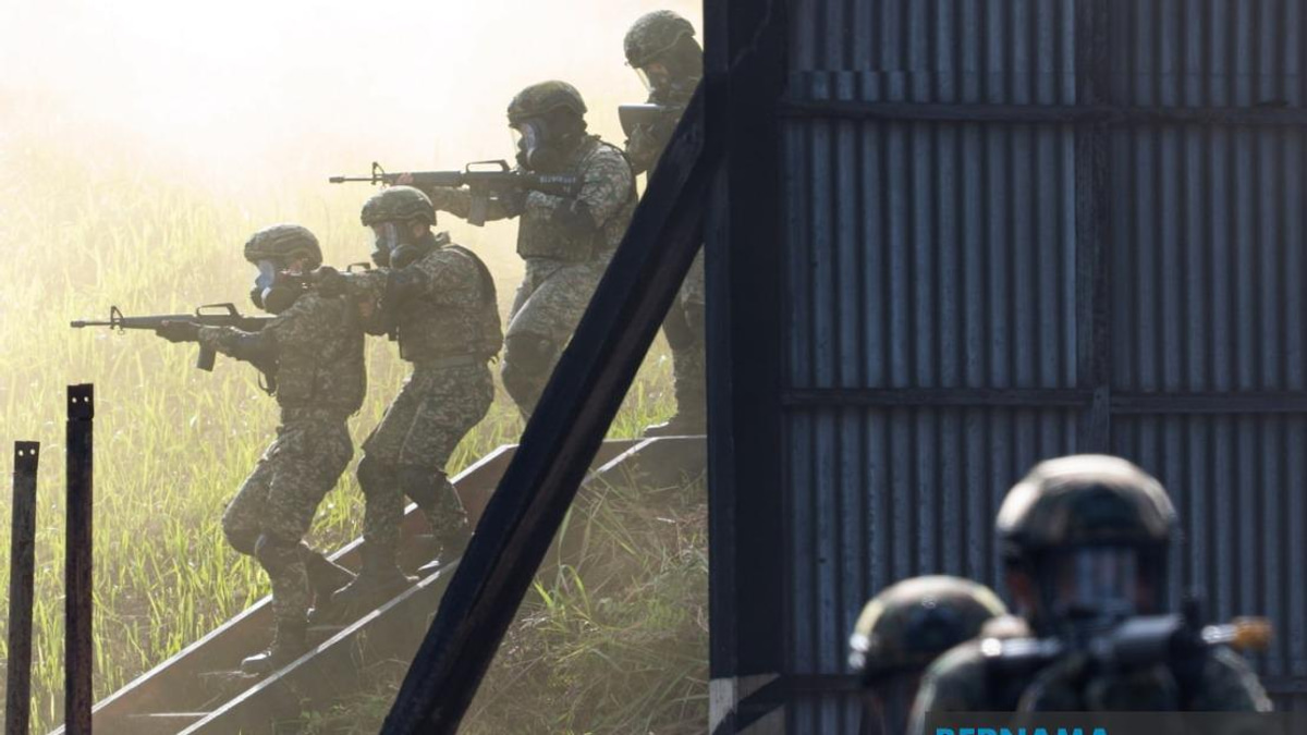 Malaysia to Boost Defence Spending in 2027 Budget, PM Anwar Announces