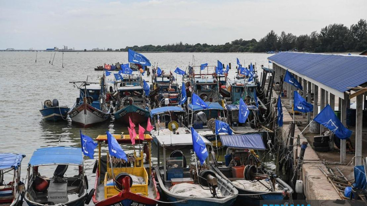 Sungai Rengit traders and fishermen seek state assemblyman's help to resolve long-standing infrastructure gaps