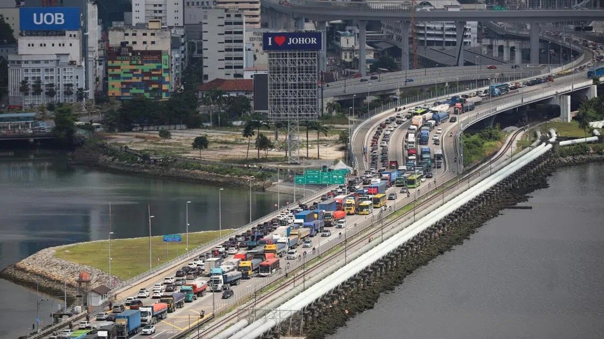 Singapore braces for gridlock at border checkpoints during National Day weekend