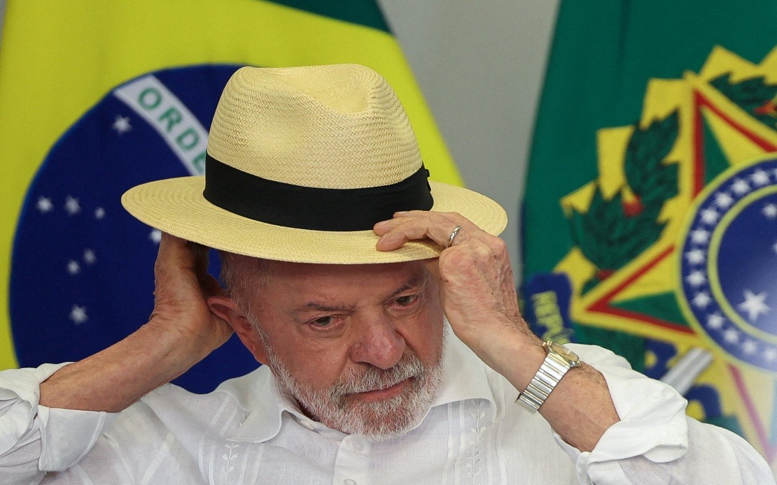 Lula Maintains Narrow Edge Over Bolsonaro's Son in Tight Brazilian Race
