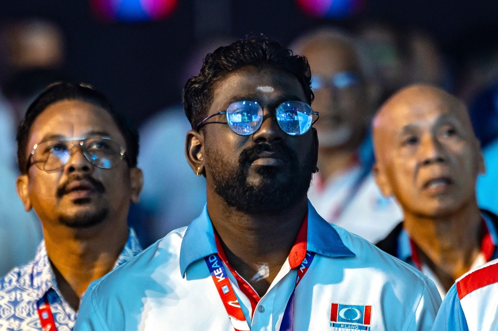 Anwar reaches out to estranged PKR figures as party confronts internal exodus