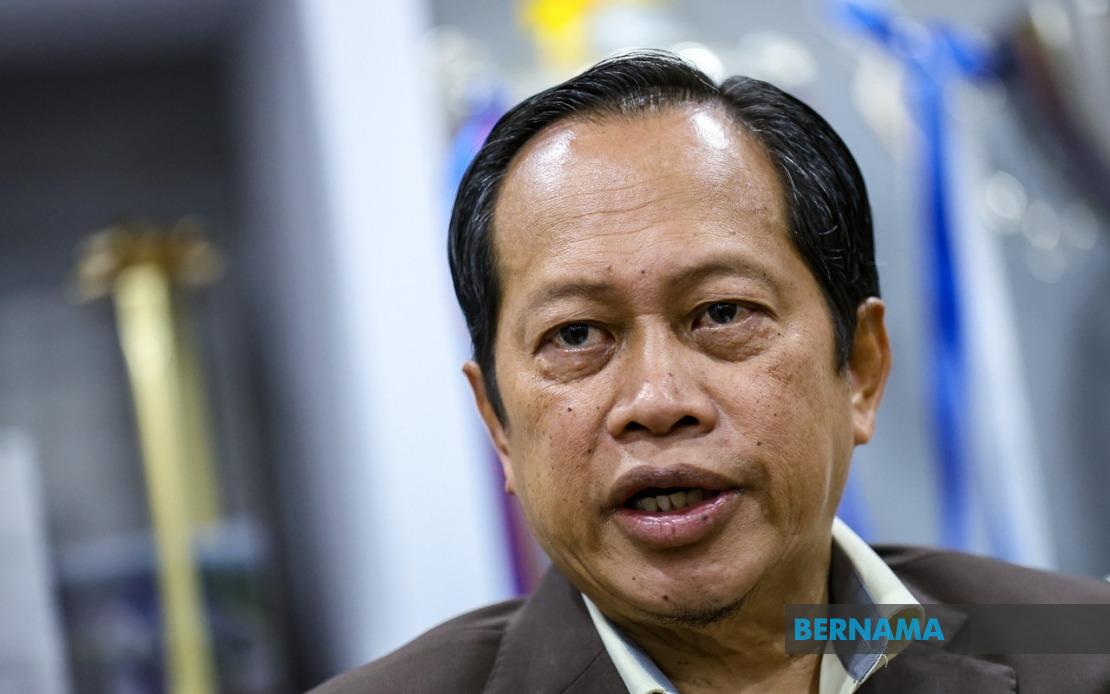 Ahmad Maslan Steps Back from Johor Contest, Focuses on Campaign Support