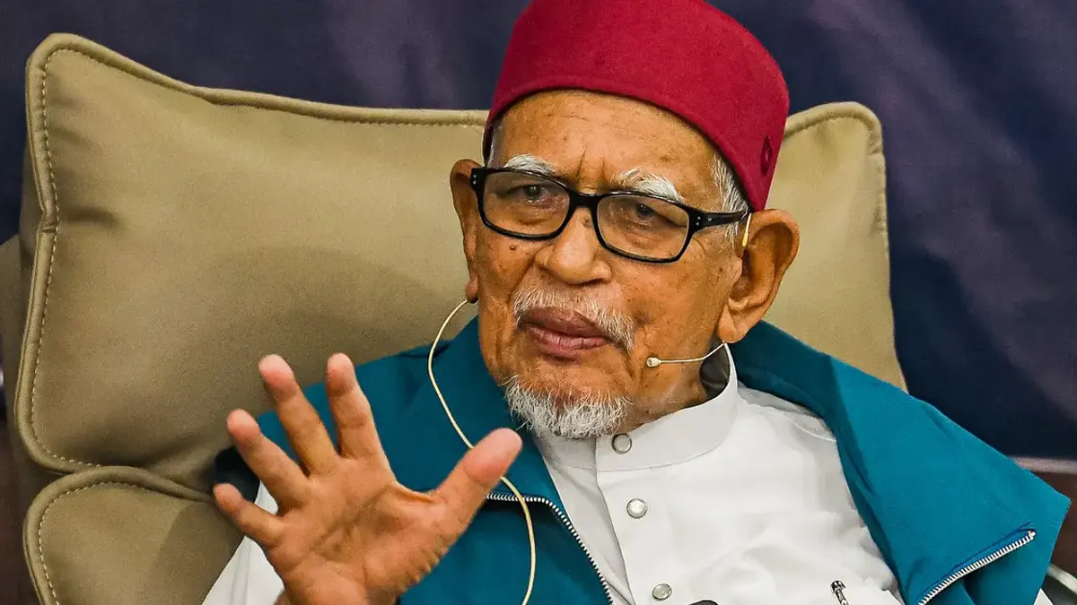 PAS Chief Explains Perikatan's Strategic Decision to Back Umno's Lead in Johor