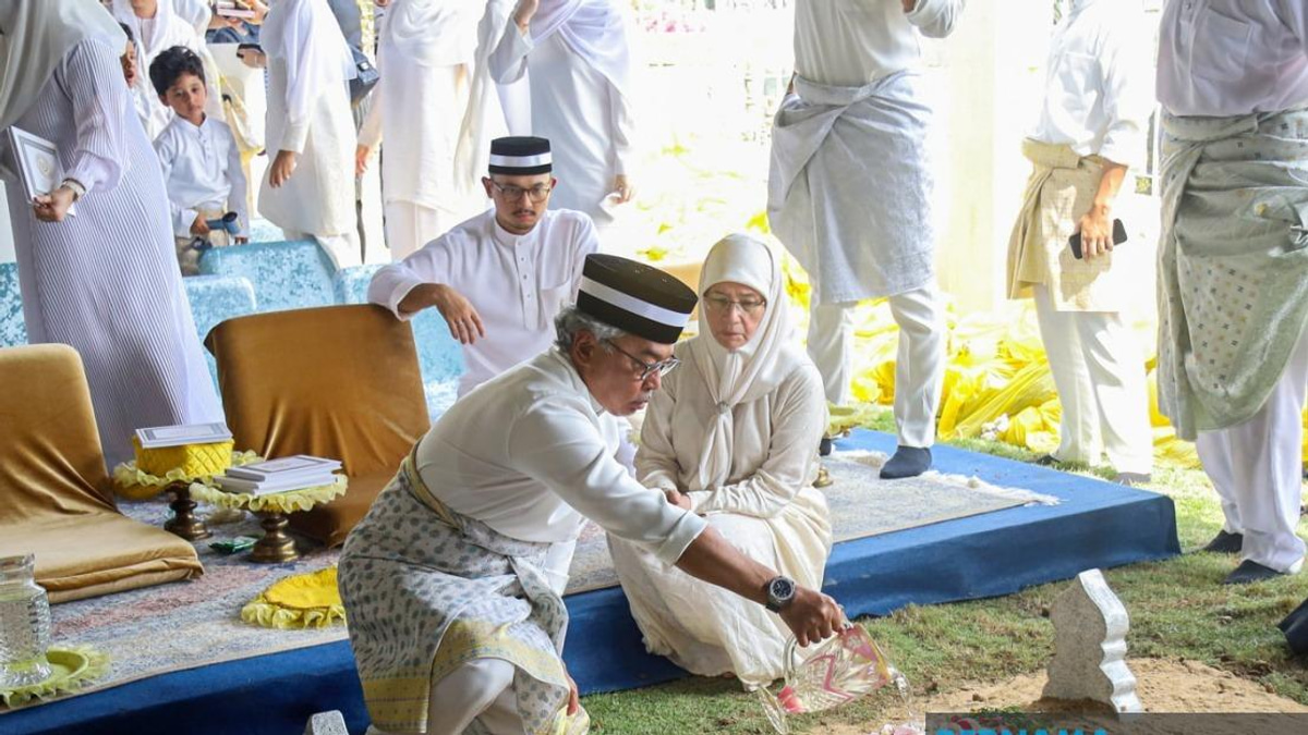 Tengku Puteri Seri Kemala, Sister of Pahang Sultan, Laid to Rest in Pekan