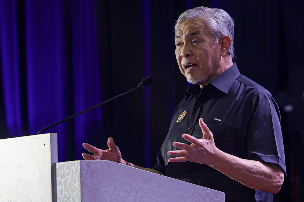 Zahid Alleges Ministry Staff Faced Pressure to Attend BN Events During State Elections