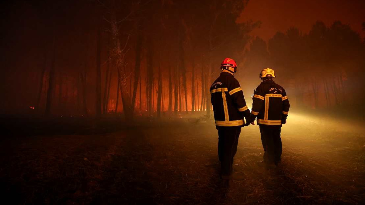 Fifteen-Year-Old Charged Over Fire That Killed Two Firefighters in France