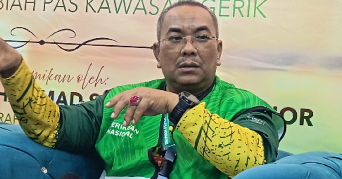 Sanusi Clarifies Gambling Stance: Criticism Aimed at Tycoons, Not Anwar