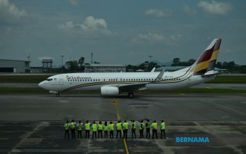 DPM Fadillah Welcomes AirBorneo's Inaugural Flight at KLIA