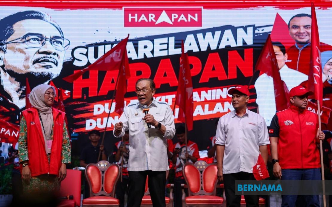 Johor Election Offers Youth Chance to Choose Future-Focused Leaders, Says Anwar